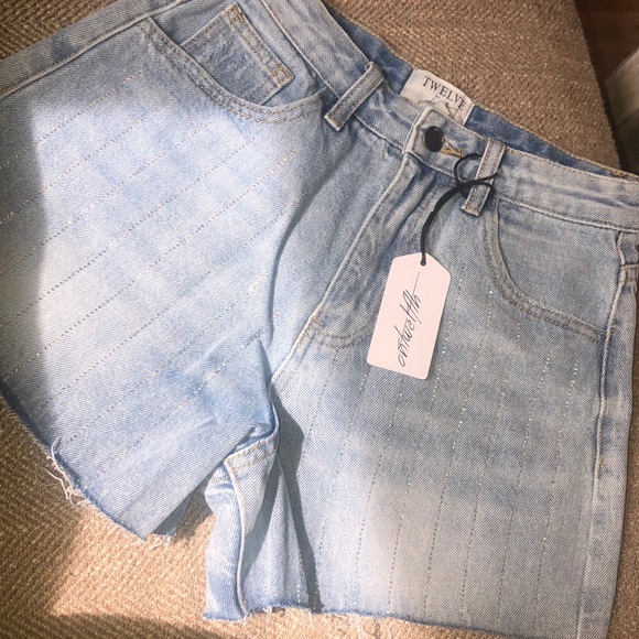 High Waisted Denim Cut Off Shorts - Picture 1 of 4